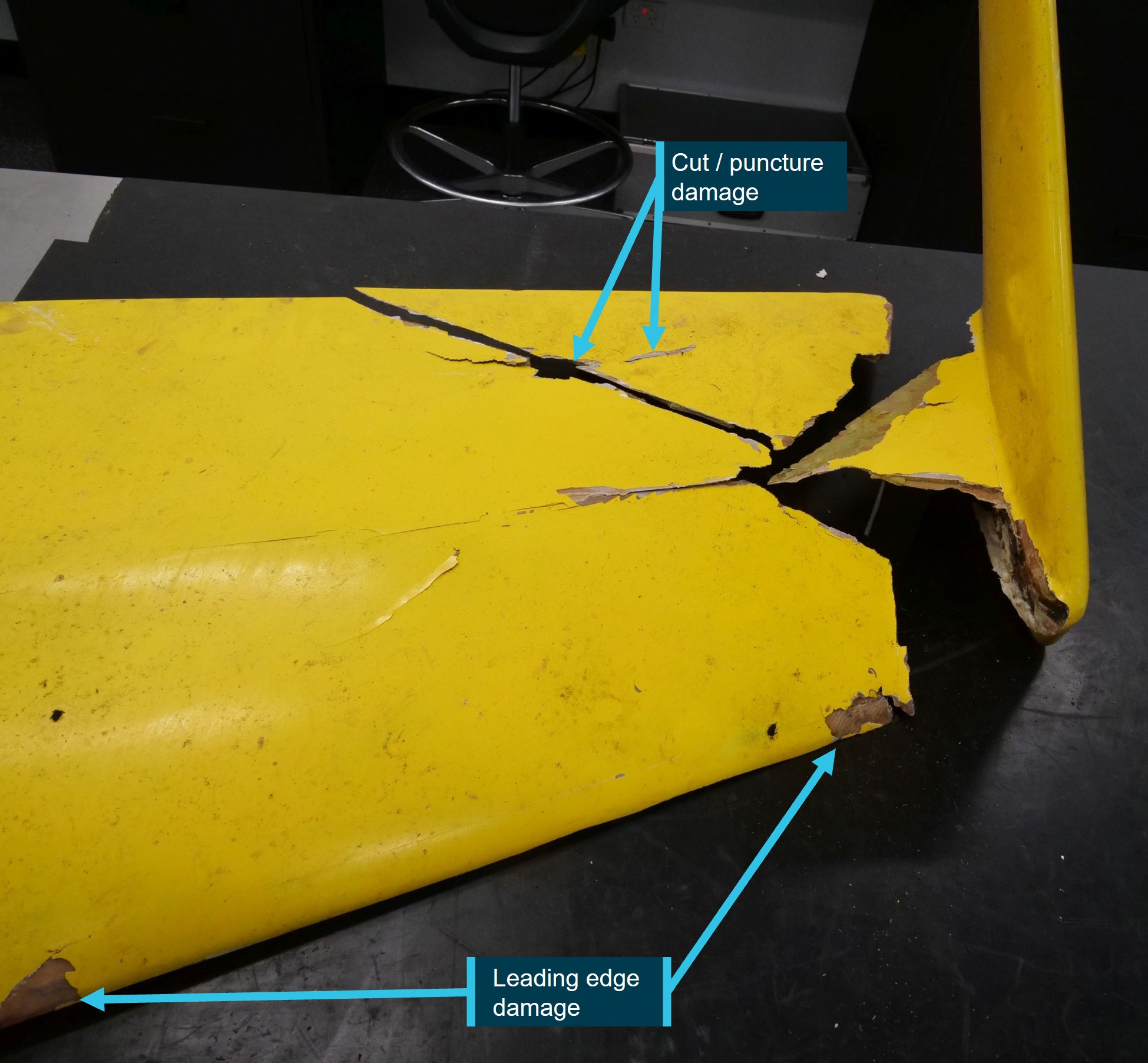 Figure&nbsp;8: Damage to upper skin of left horizontal stabiliser