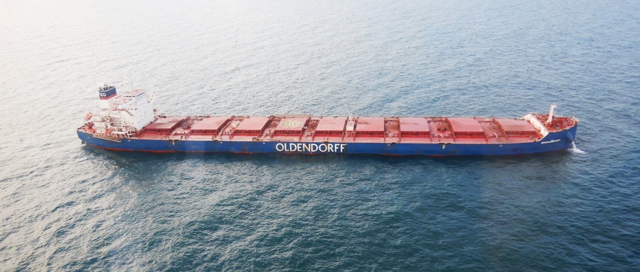 Figure&nbsp;1: Hagen Oldendorff at anchor off Port Hedland