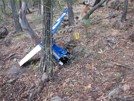 aair200600523_003.jpg
