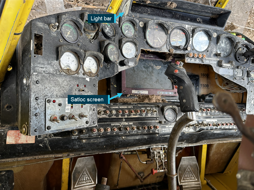 Air Tractor cockpit displays.