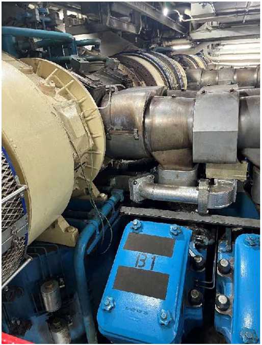 View of B1 cylinder and exhaust gas manifold.