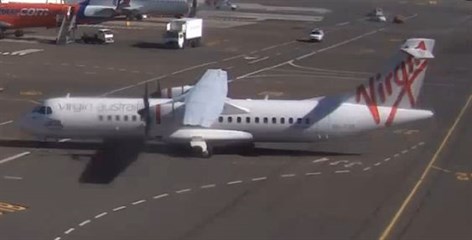 Figure 1: Aircraft taxiing onto the bay