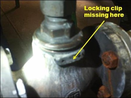 Figure 3: Valve with locking clip missing
