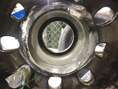 Inboard wheel half remnant. Source: Aircraft operator