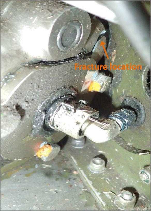 Figure 2: JGA left main landing gear actuator showing the fractured housing