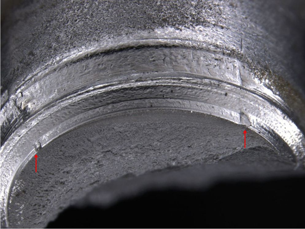 Figure A5: Thread irregularities at fatigue crack origin