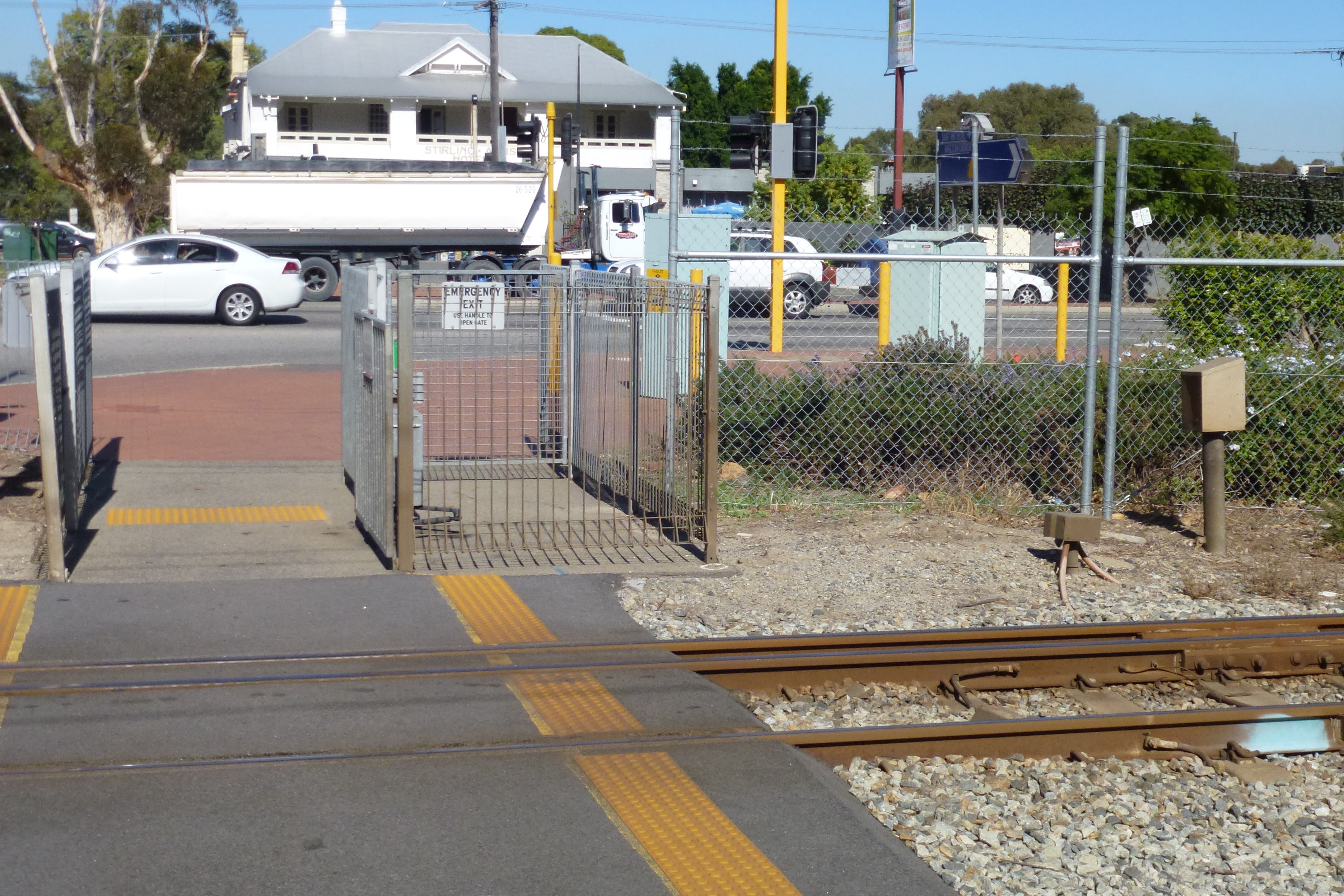 Meadow St pedestrian gate