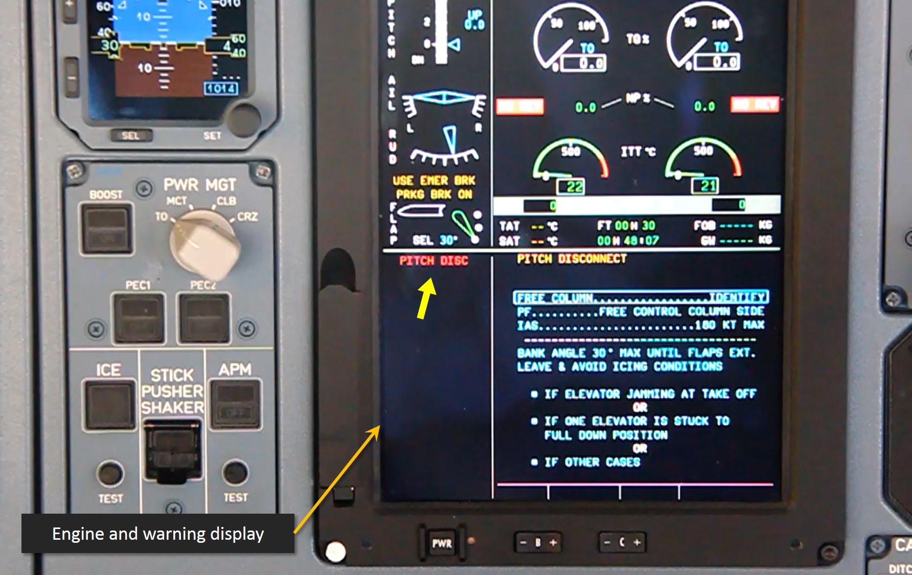 Figure 5: Pitch disconnect warning presentation on the engine and warning display. The red PITCH DISC warning message, indicated by the thick yellow arrow, is located on the lower left of the screen. The pitch disconnect procedure is displayed to the right of the warning message