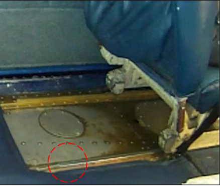 Figure 6: Seat rail stop fitted                            Figure 7: Seat rail stop not fitted