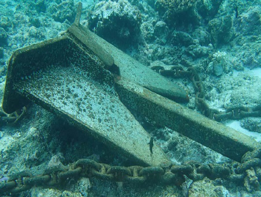 Figure 11: ABFC Roebuck Bay's anchor and chain on Henry Reef. Source: Australian Border Force, modified by the ATSB