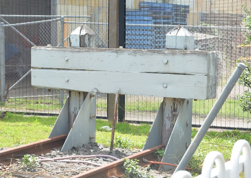 Figure 21: Fixed buffer stop at Carlingford station. This figure shows the buffer stop at the end of the line at Carlingford station on the Sydney rail network.
Source: ATSB