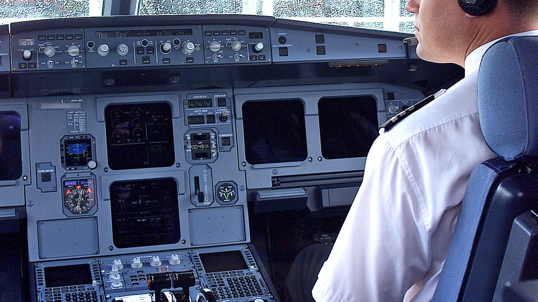 /sites/default/files/media/5777416/a320-flightdeck.jpg