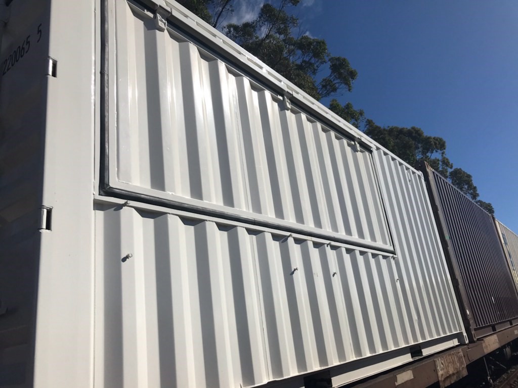 Figure 1: View of the container showing the awning on one side.
Source: Pacific National