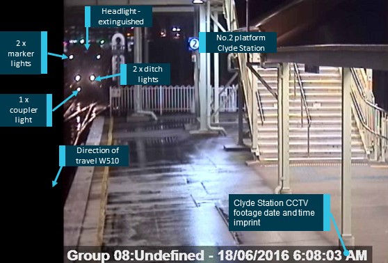 Figure 10: Train lighting on front of W510 as it approached Clyde Station.<br />
Source: Sydney Trains, annotated by ATSB