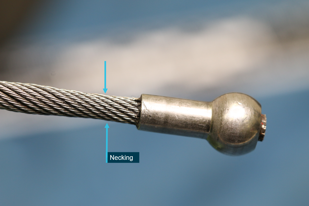 Damaged cable with necking due to wear.<br />
Source: ATSB