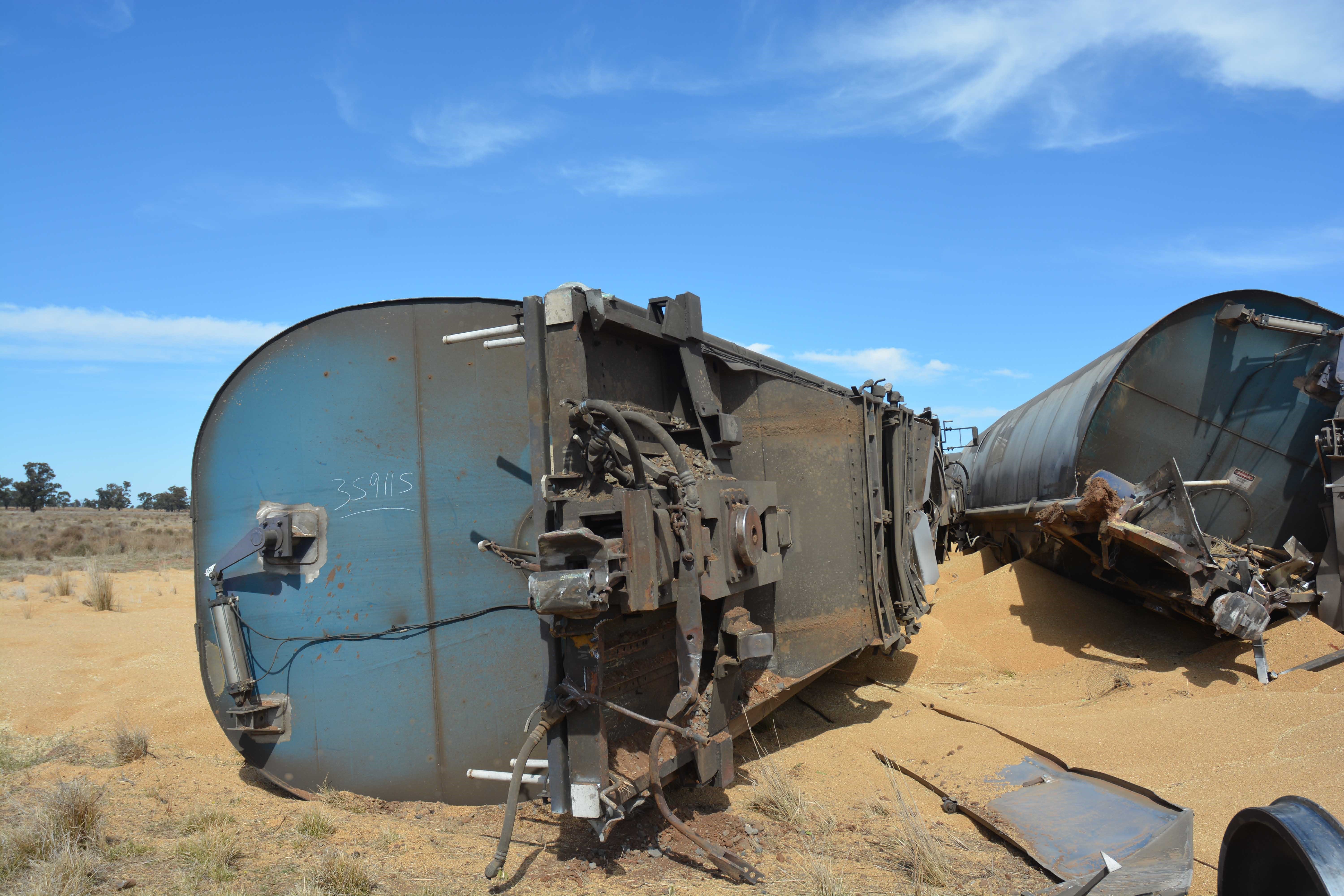 Derailed grain wagons.
Source: OTSI