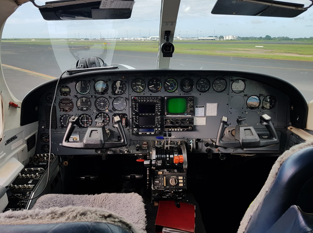 Figure 10: VH-OZO instrument panel.Source: Provided to the ATSB