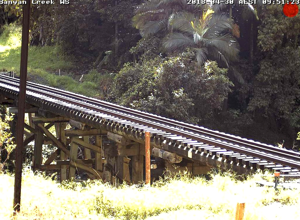 Figure 6: Little Banyan Creek rail bridge.<br />
Source: QR.