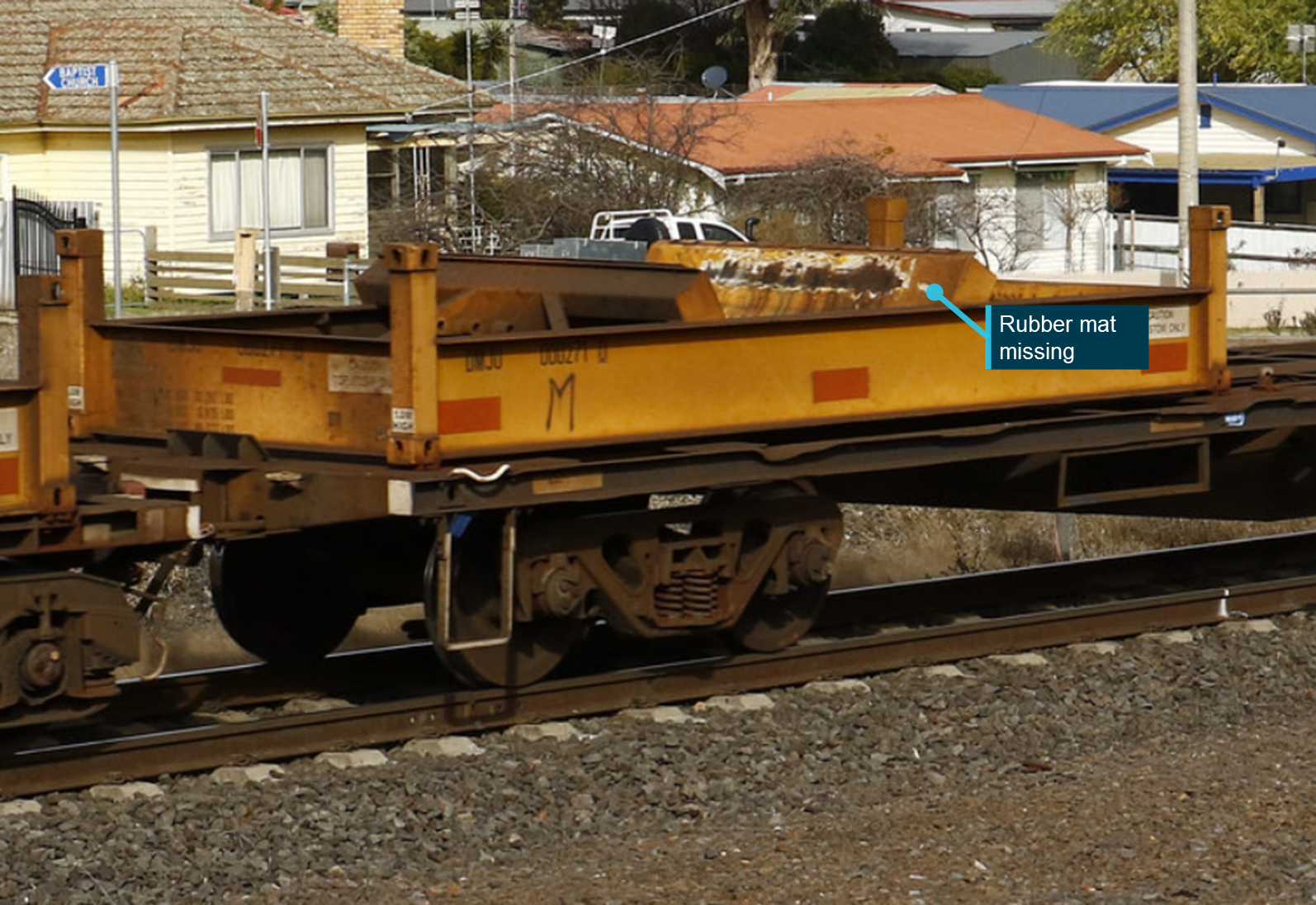 Figure 13: Rubber load mat missing from the cradle face in June 2017.
Source: Brad White