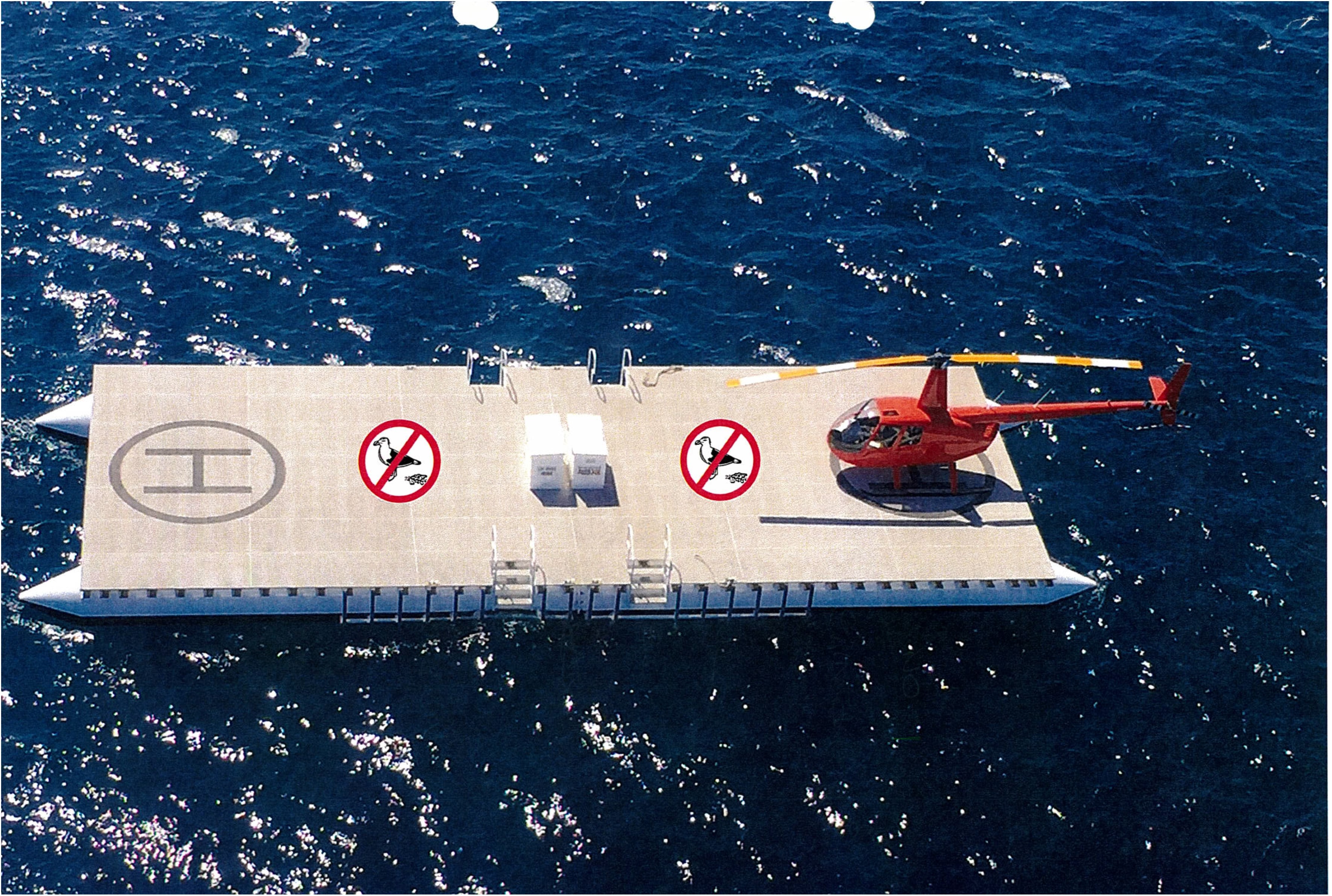 Figure 17: Picture taken from operator’s HLS register showing the pontoon layout and hazards