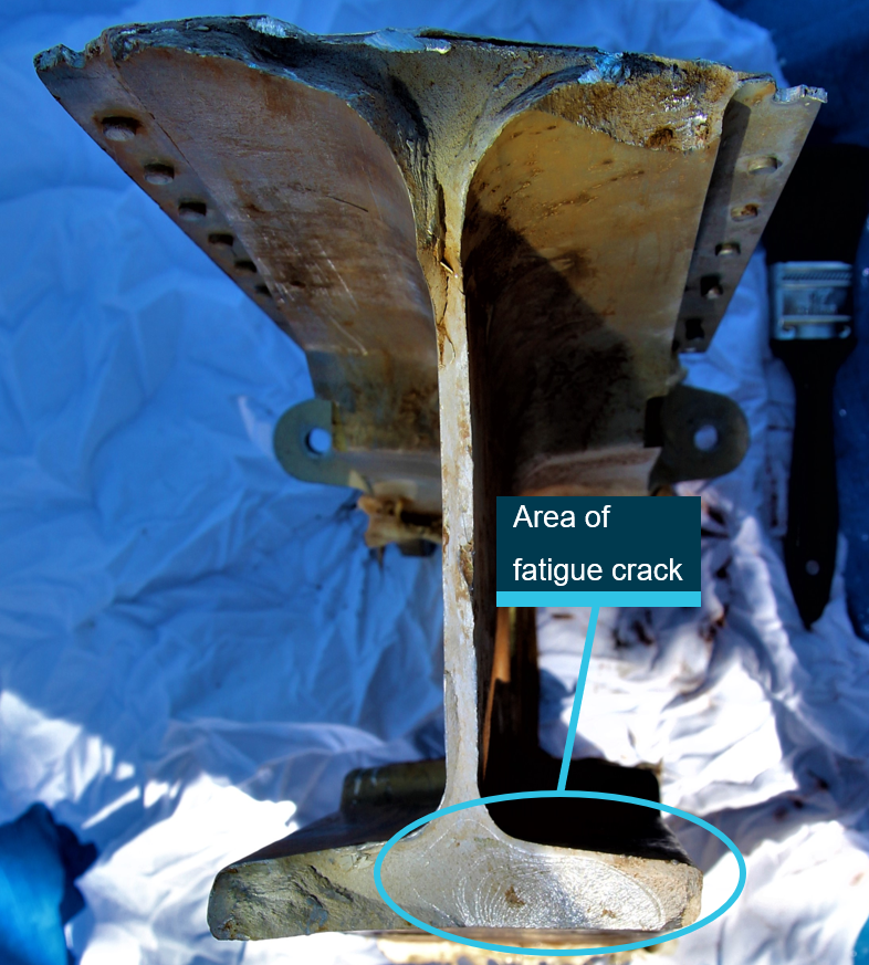 Figure 13: Main spar carry-through fracture surface showing area of fatigue cracking on the lower spar cap