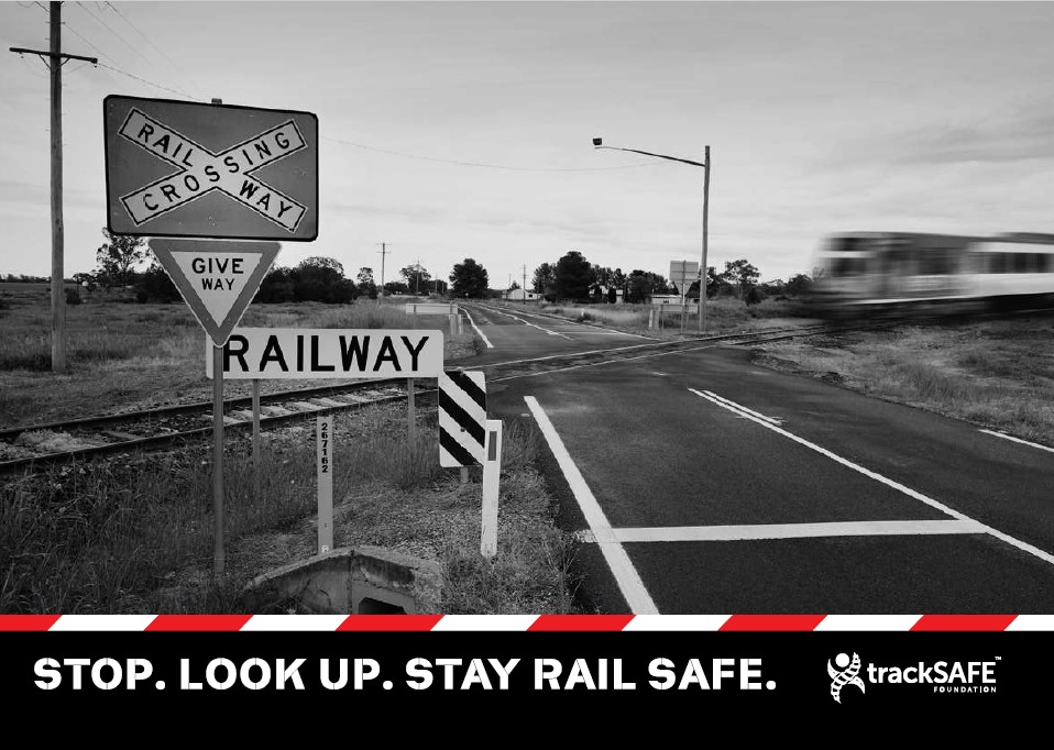 /sites/default/files/media/5781789/rsw-level-crossing-safety-2.jpg