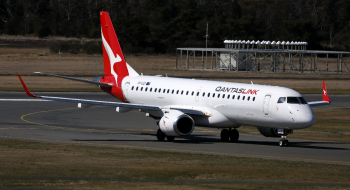 Embraer 190, VH-UZI