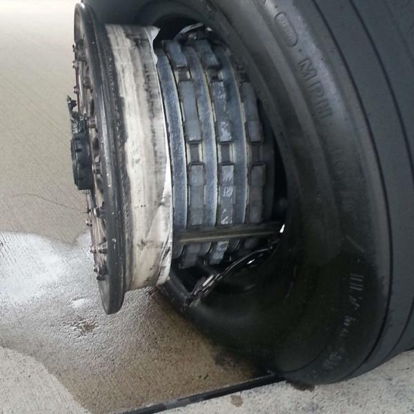 ao2017003_wheelfailure.jpg