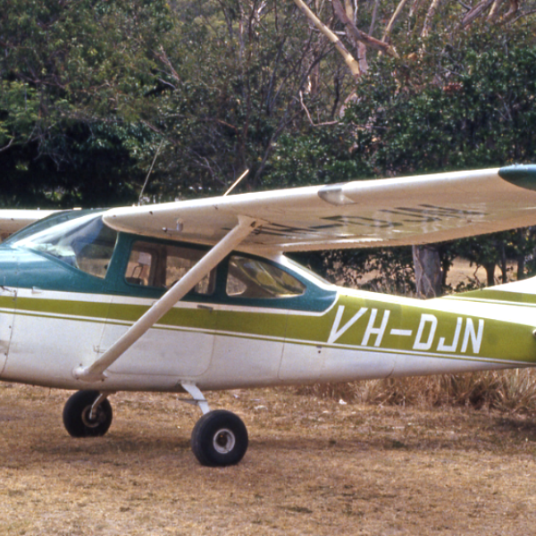 ao-2019-018_cessna182.png