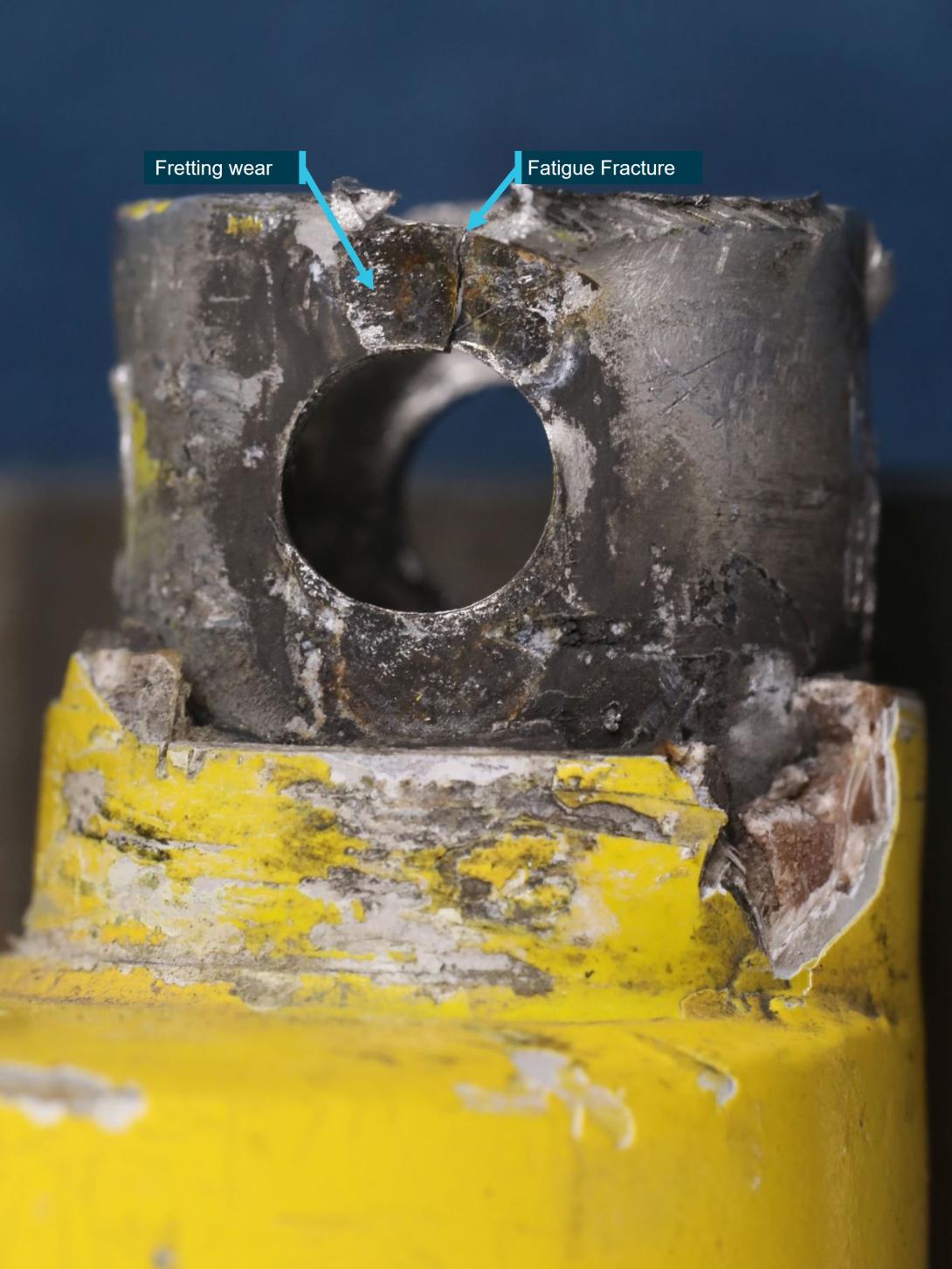 Figure 7: Rudder sleeve wear from contact with washer, and associated cracking
