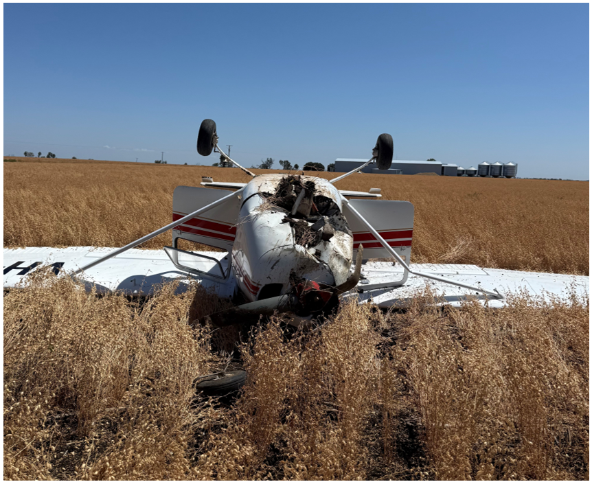 Figure 1: Cessna 172H inverted after landing